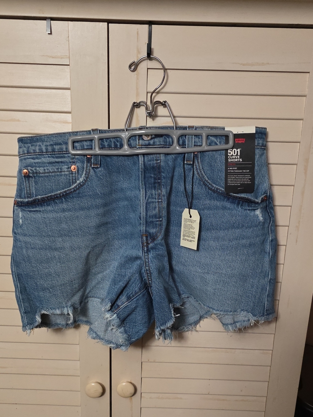 Levi's 501 Curve High Rise Denim Shorts Distressed Frayed NWT Size 33